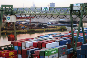  Das Container Terminal Dortmund - Erreichbarkeit  Erreichbar per Schiff, Bahn und LKW: Das Container Terminal Dortmund   Quellenangabe: Dortmunder Hafen AG / Vogelsang 