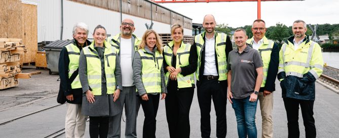 Mona Neubaur besuchte am 11.05.2026 den Dortmunder Hafen