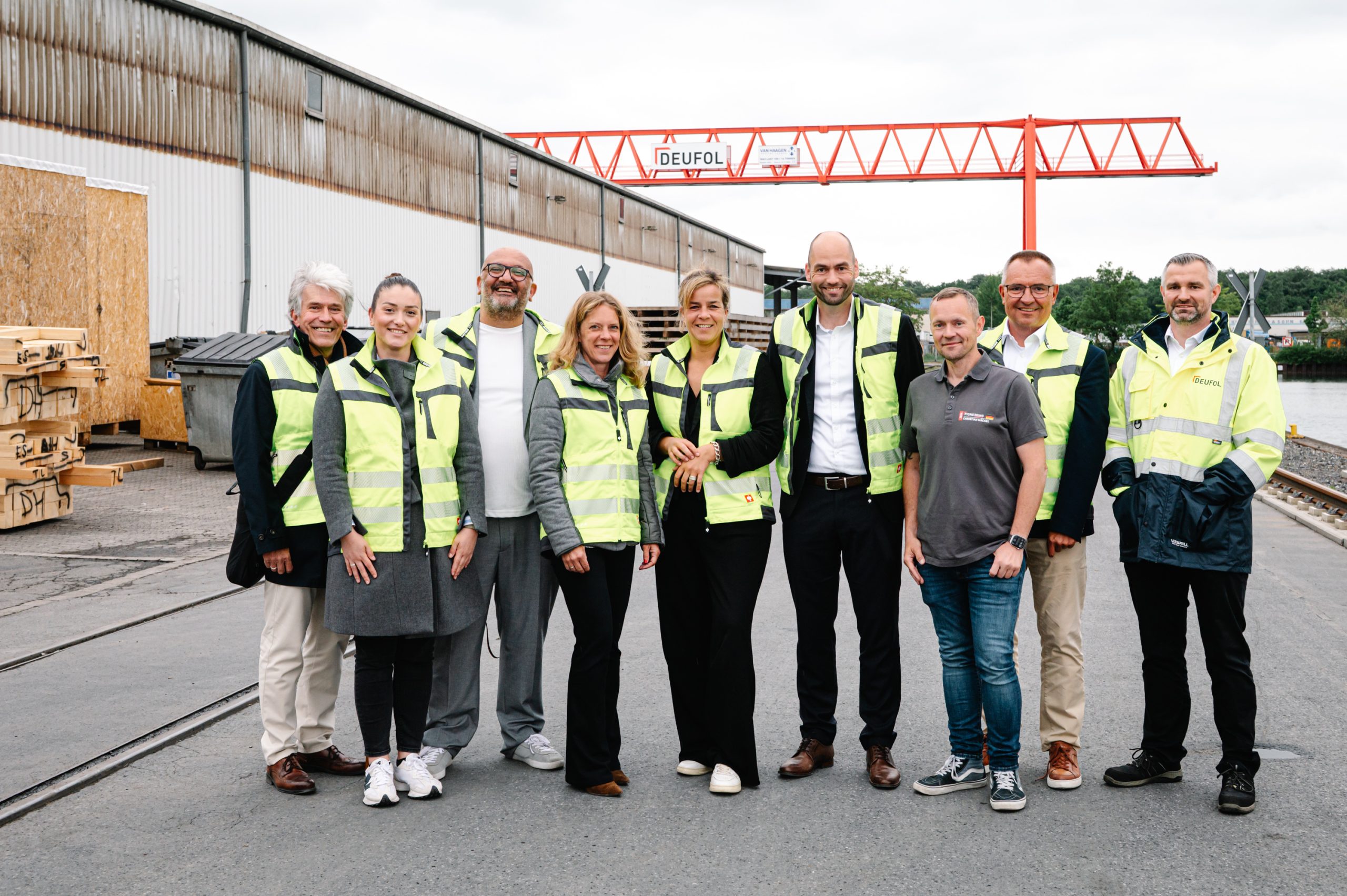 Mona Neubaur besuchte am 11.05.2026 den Dortmunder Hafen